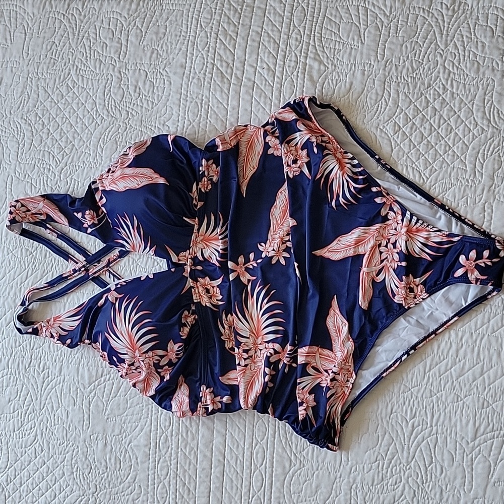 NWT YU DI AN Plus Size 4X Floral Halter Ruched One Piece Swimsuit Tummy Control